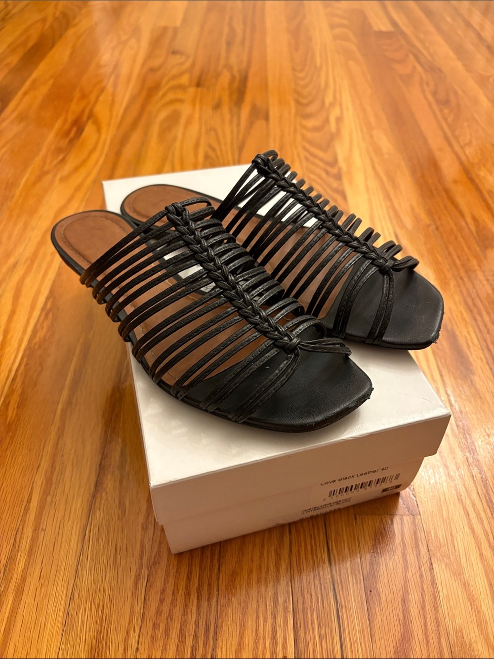 L'INTERVALLE Black Multi-Strap Leather Slide Sandals